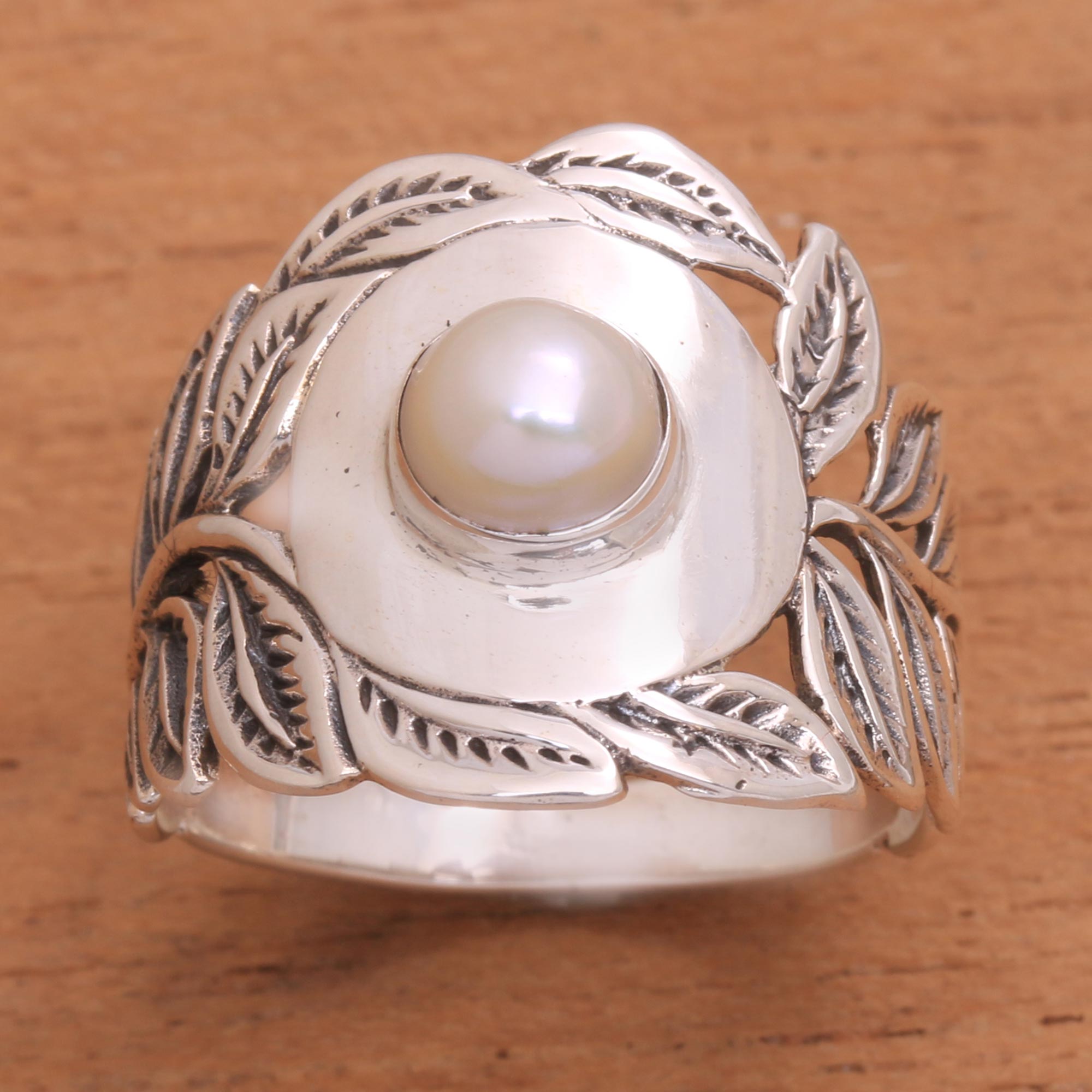 Leaf Motif Cultured Pearl Cocktail Ring from Bali - Leaf Caress
